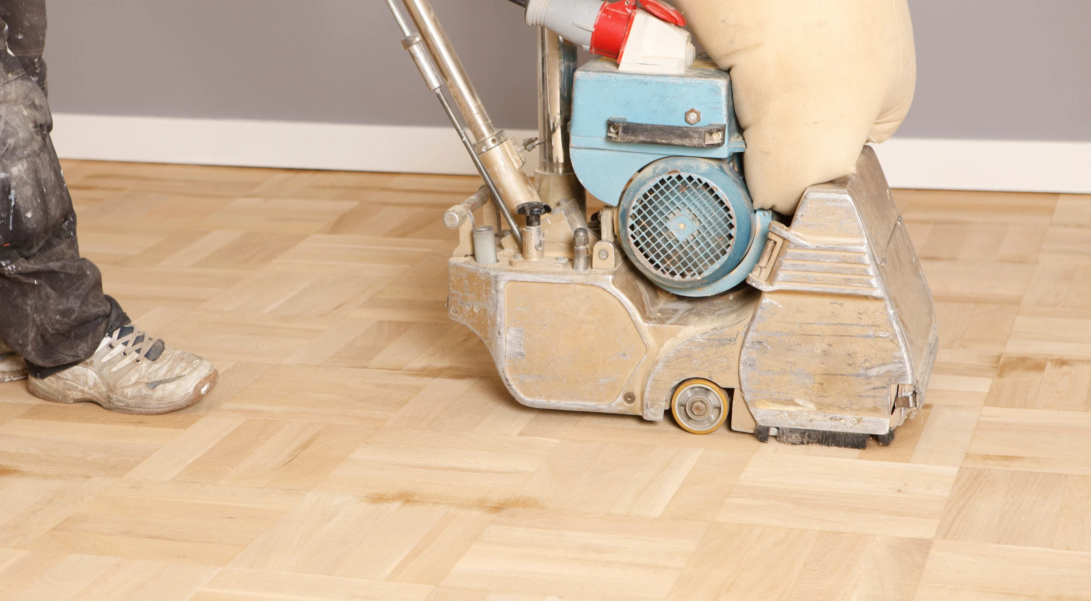 Flooring-Sanding-Service-01
